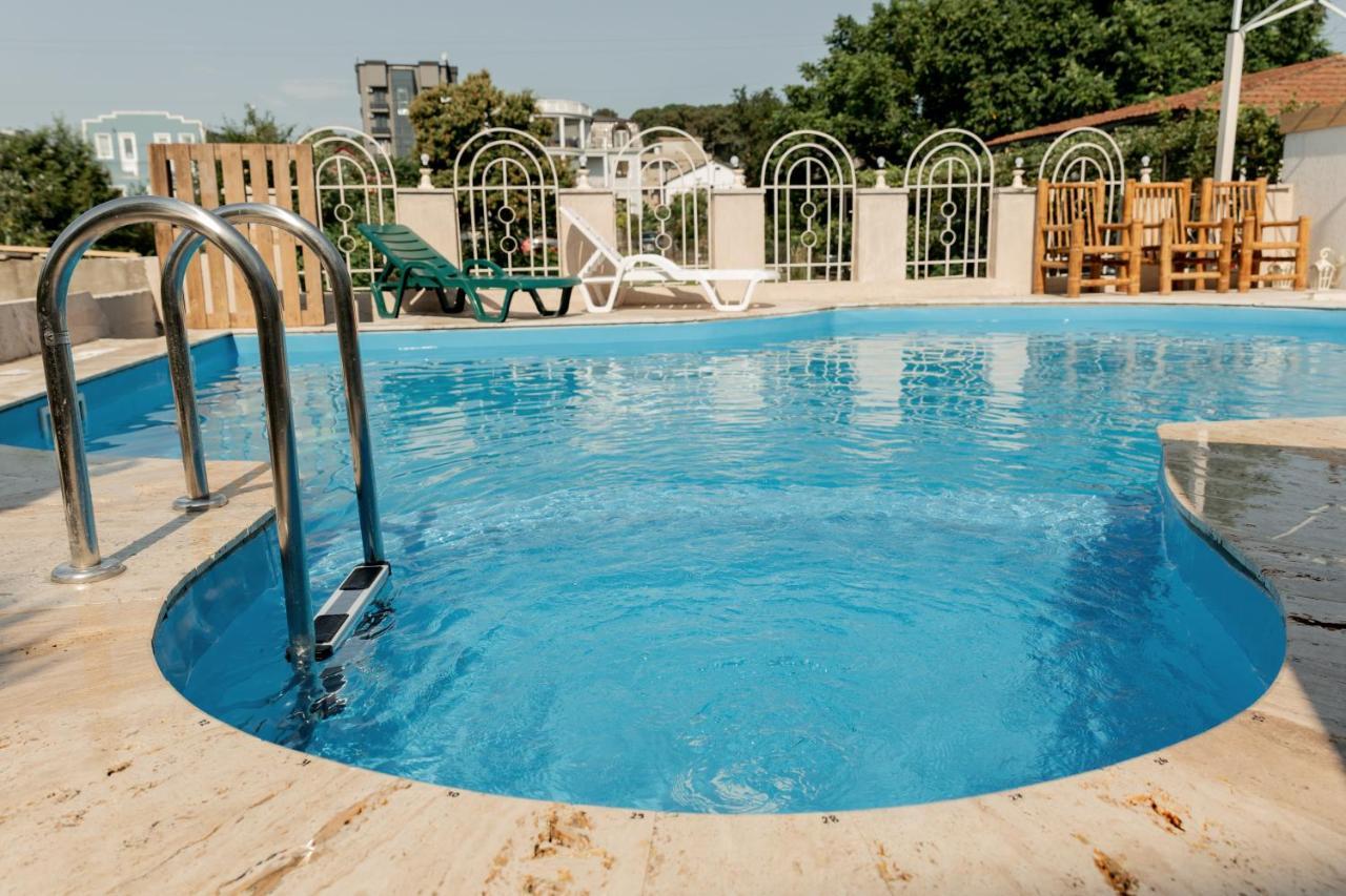 Guest House Sofia Kobuleti Exterior foto